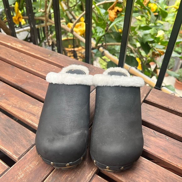 Sanita Shoes - Sanita Clogs Women 6.5 M Hese Shoes Black Leather SlipOn Wood Wool Lined Mules